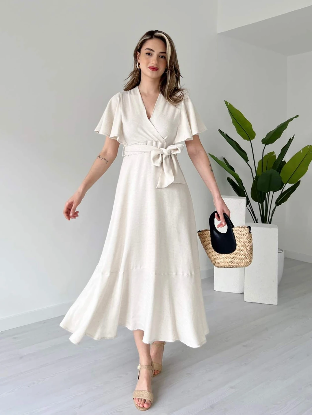Robe en lin avec manches à volants